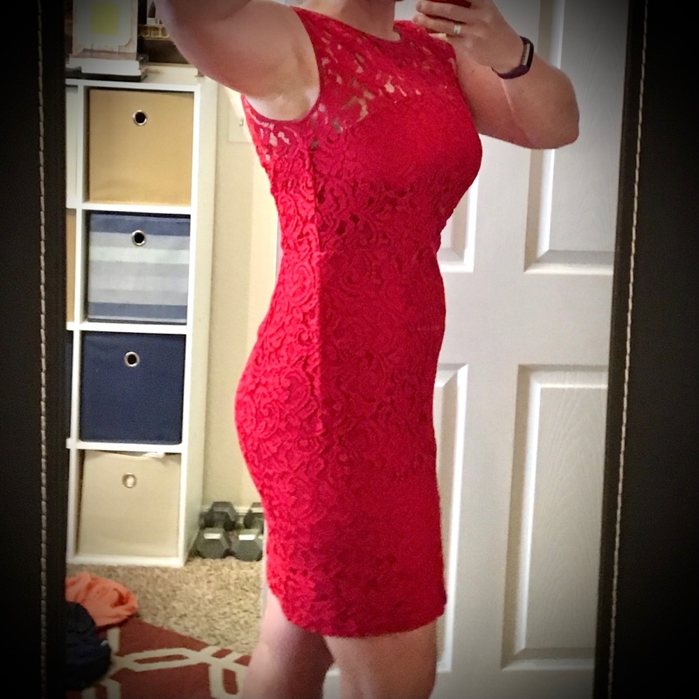 Red Lace Cocktail Dress *NWT* - Banana Republic - Picture 4 of 7